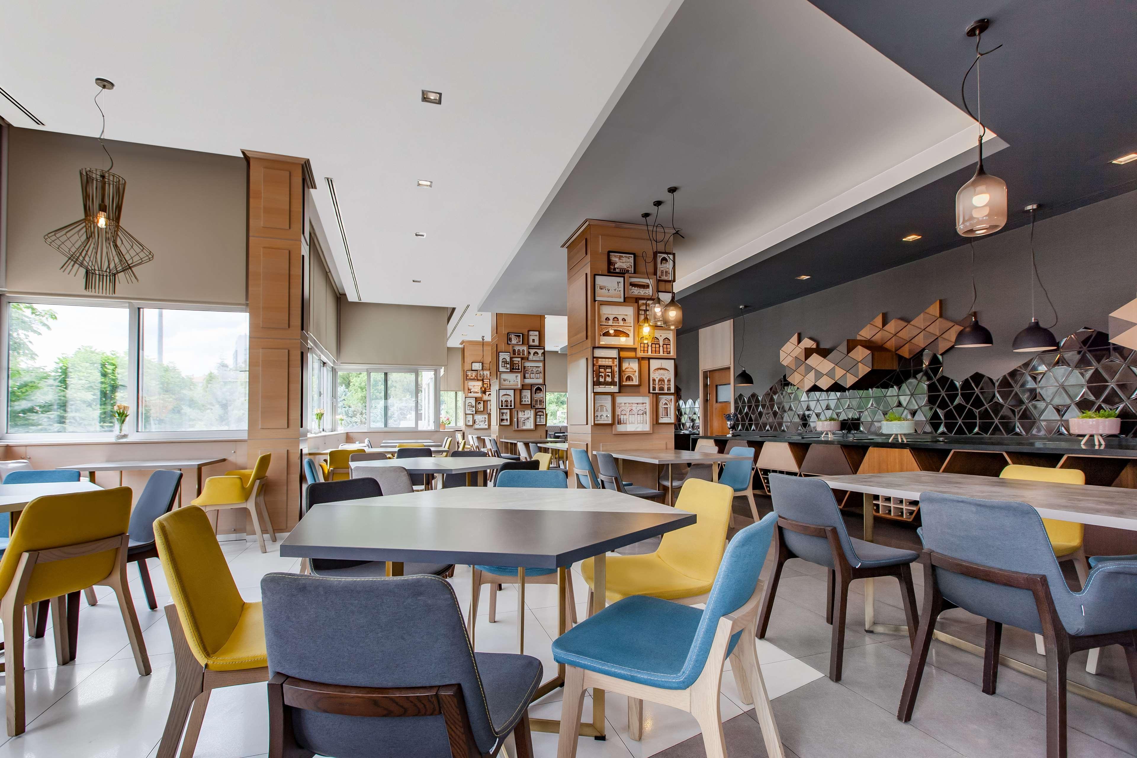 מלון Radisson Blu 4*